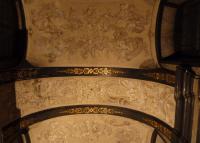 Černá kaple - šedočerná ornamentální a figurálná malba