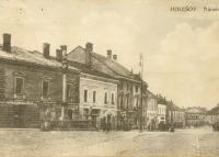 Holešov. Náměstí.