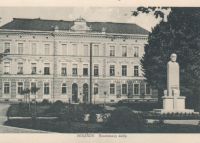 Holešov. Smetanovy sady