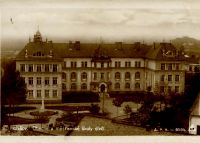 Holešov. Obecné a měšťanské školy dívčí.