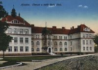 Holešov. Obecná a měšť. škola dívčí