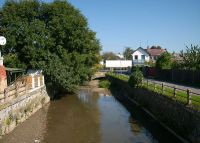 0908_hulin_lavka_kostelni_havlickova