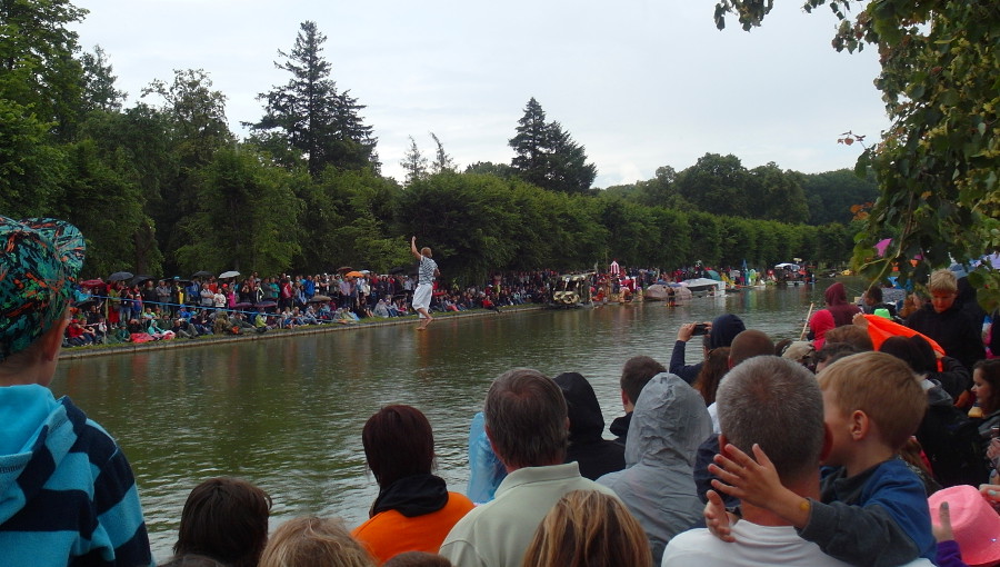 20. června 2015 – Holešovská regata v zámeckém parku – provazochodec (17,4 °C)