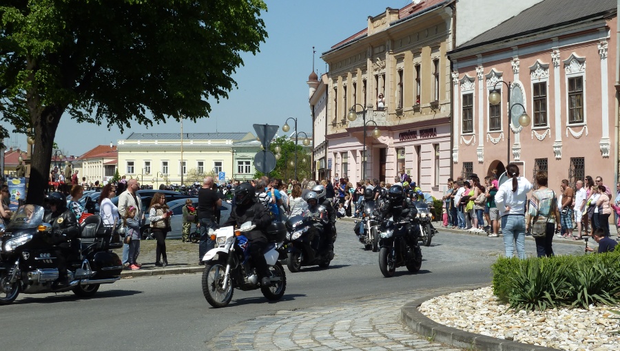 7. května 2016 – Náměstí Dr. E. Beneše – jarní MOTO vyjížďka (20,4 °C)