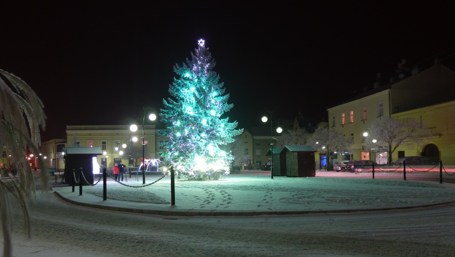 2. leden 2017 – vánoční strom na náměstí dr. Edvarda Beneše (-4,5 °C)