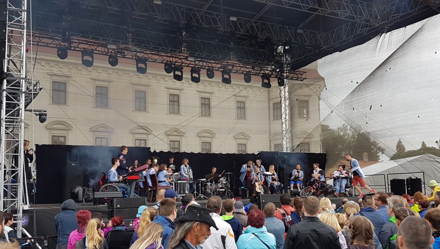 17. června 2017 – Holešovská Regata v zámeckém parku - The Tap Tap