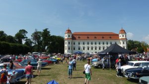 8. července 2017 – Setkání veteránů a burza n.d. na zámku Holešov (24,3 °C)