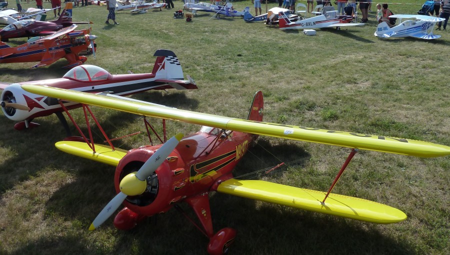11. a 12. srpen 2018 - 20. ČMELÁK model SHOW (25 °C)