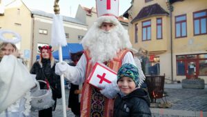 30. listopadu 2019 – Vánoční trhy s rozsvěcením Vánočního stromu (0,8 °C)