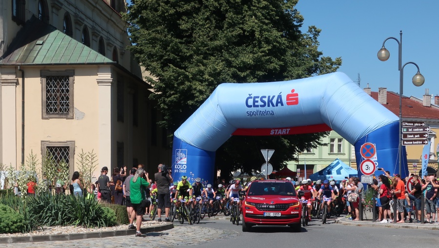 4. července 2020 – 10.30 start trasy B Bikemaratonu Drásal České spořitelny (21.9 °C)