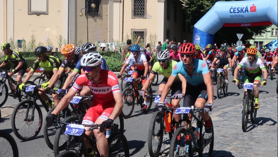 4. července 2020 – 10.30 start trasy B Bikemaratonu Drásal České spořitelny (21.9 °C)