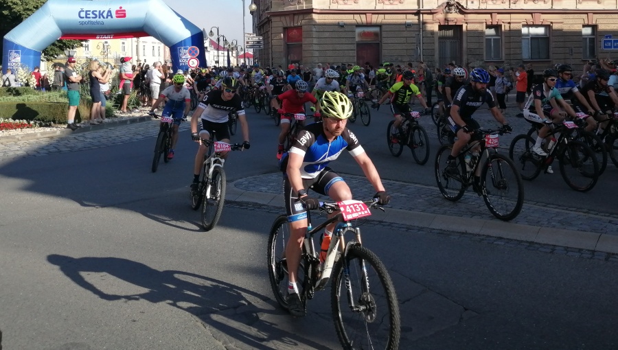 4. července 2020 – 7.45 start trasy A Bikemaratonu Drásal České spořitelny (14.5 °C)